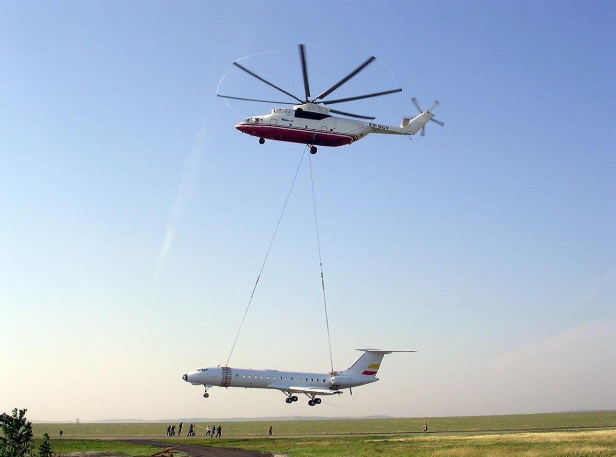 Transportirovka-gruzov-vneshnej-podveskoj-vertoleta